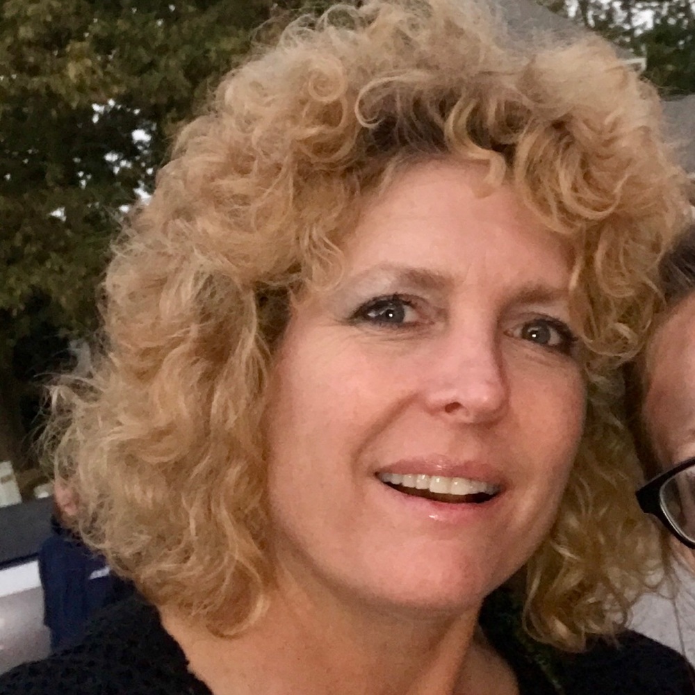 Meet your Posher, Adrienne